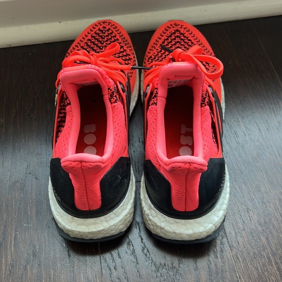 Adidas ultraboost limited edition colourway size 5Y or 6.5 women’s - Picture 4 of 5